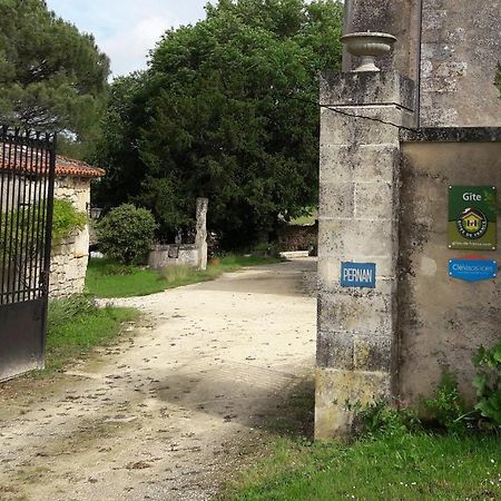 Gite Du Chateau De Pernan Avy Eksteriør billede
