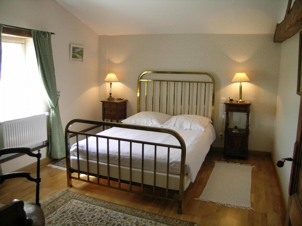 Gite Du Chateau De Pernan Avy Eksteriør billede